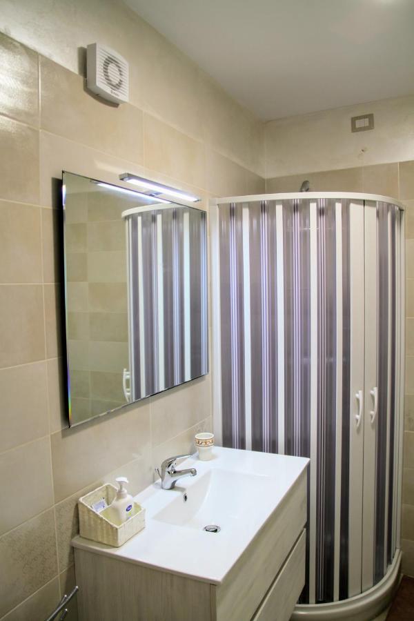 Rooms Dimora Arco - Affitti Brevi Italia Monte Sant'Angelo Eksteriør billede