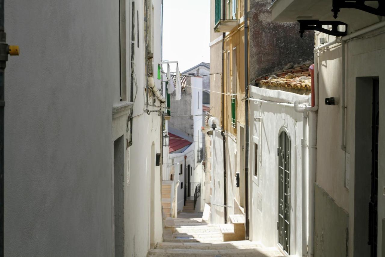 Rooms Dimora Arco - Affitti Brevi Italia Monte Sant'Angelo Eksteriør billede