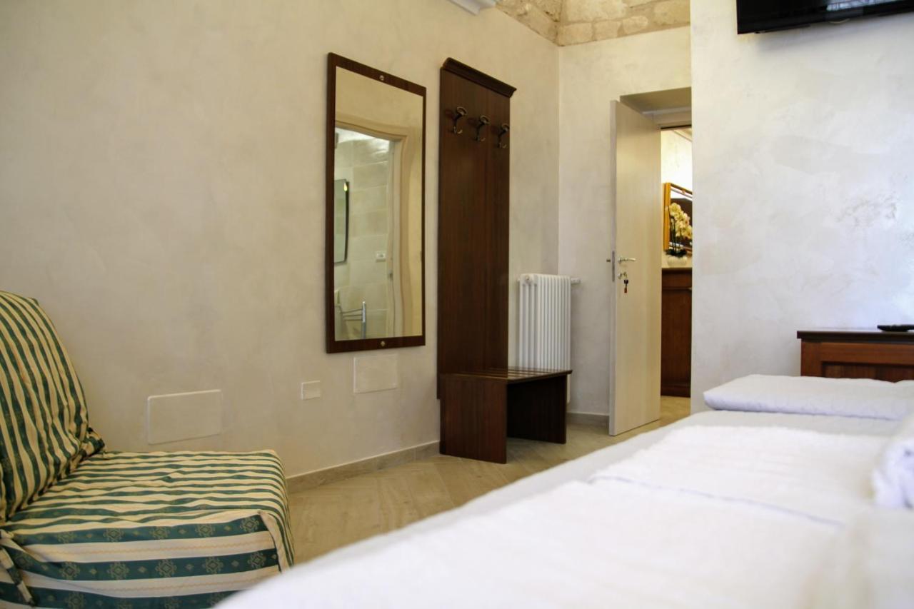 Rooms Dimora Arco - Affitti Brevi Italia Monte Sant'Angelo Eksteriør billede